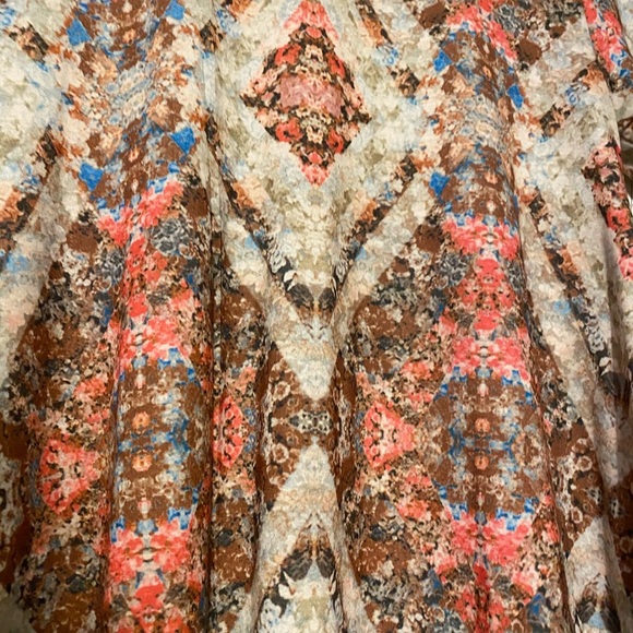 LuLaroe carly - Picture 3 of 3